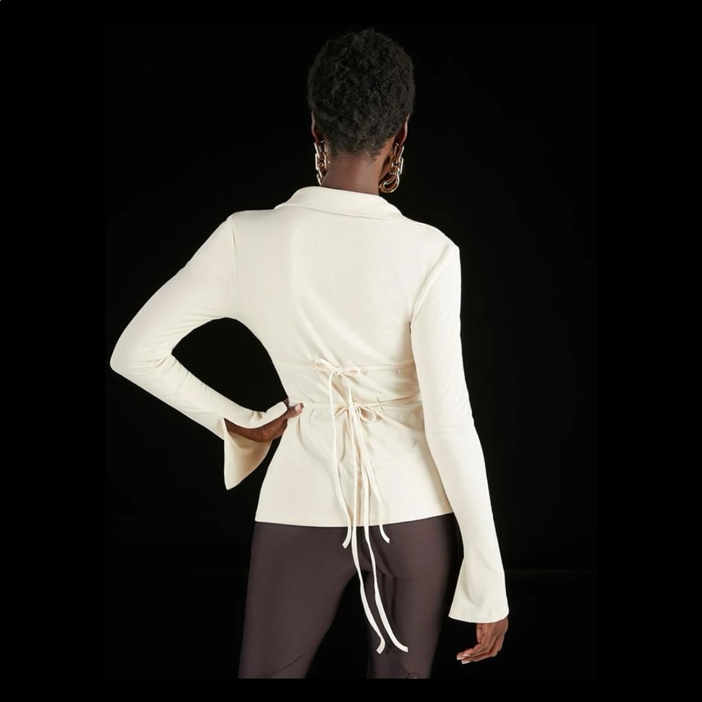 Split sleeves lace up waist top - Picture 3 of 3